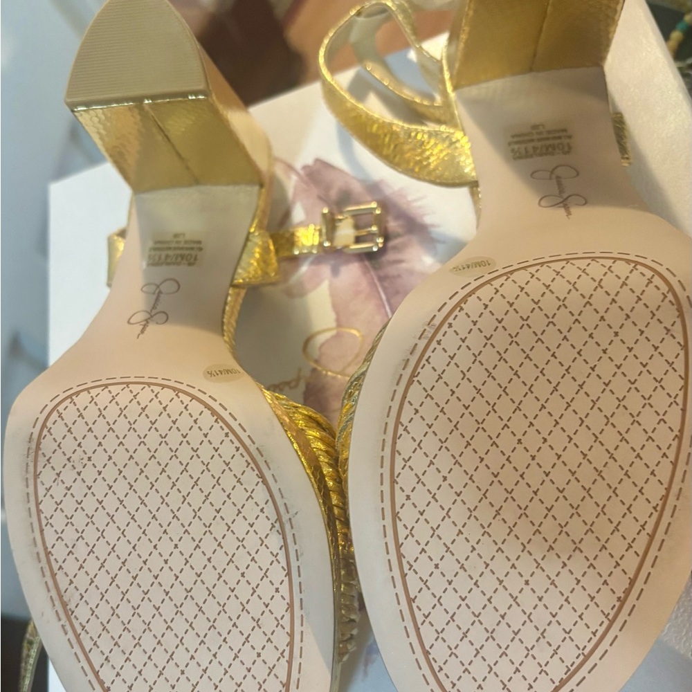 Jessica Simpson Metallic Gold Knot-Front Heeled Sandals - Picture 7 of 9